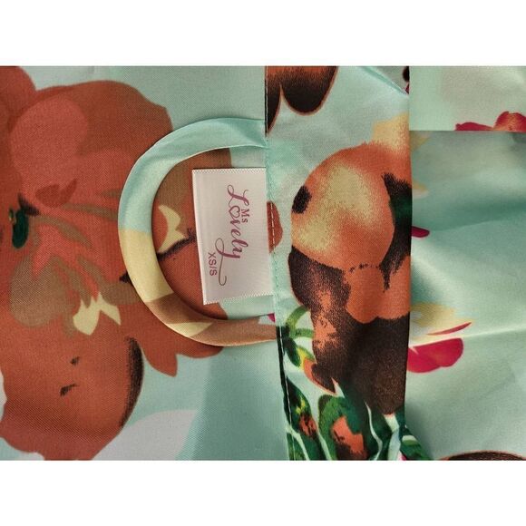 Ms Lovely Robe NWOT  - Picture 8 of 9